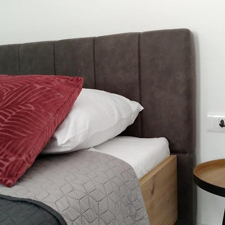 Seaeye Trogir Apartamento Exterior foto
